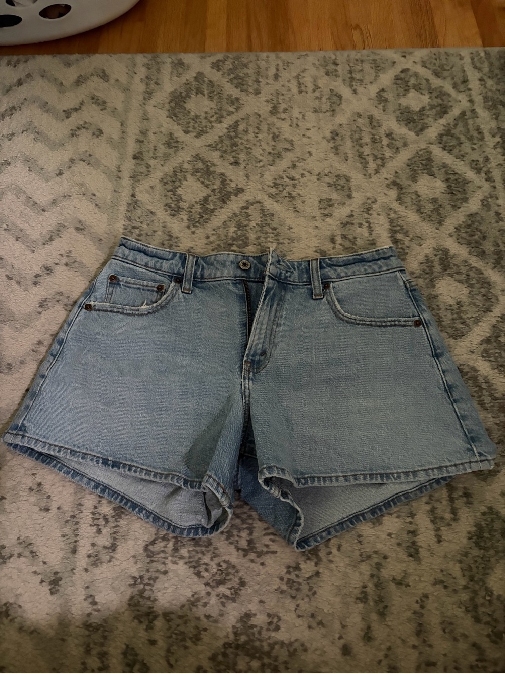 Abercrombie & Fitch light wash jean shorts